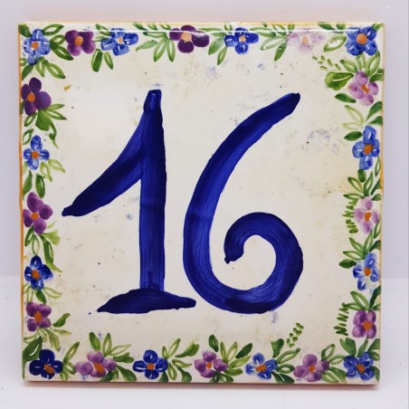 Numeri Civici Dimensioni 15 x 15 cm.